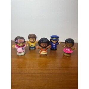 Fisher-Price 5 Little People Lot Moana, Pilot, Ballerina, Video Gamer, Skier
